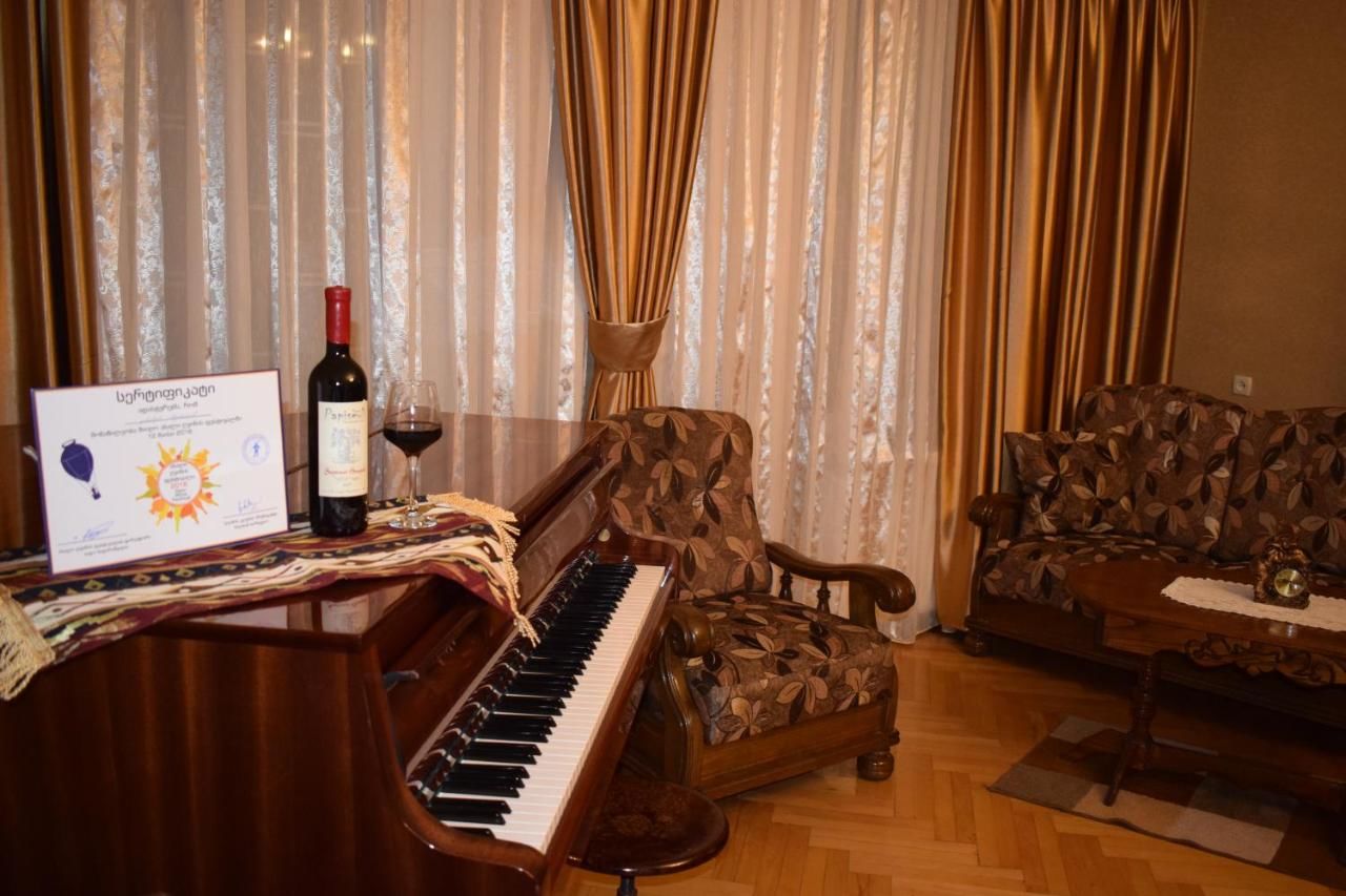 Гостевой дом Family Hotel Lago & Wine Cellar Лагодехи-35